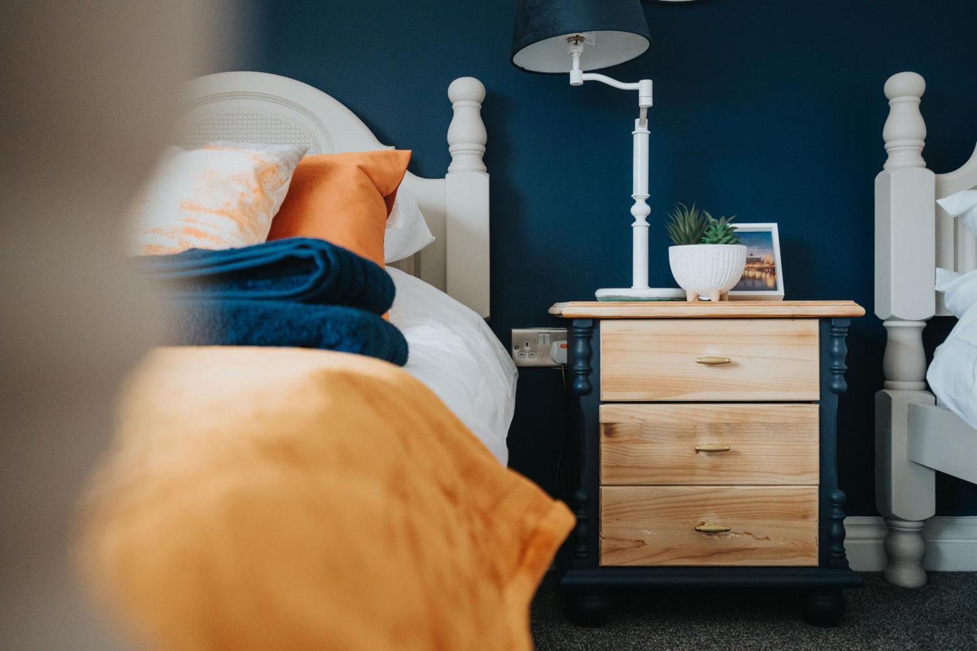 הוילה ווית'נשו Shawe House - 10 Minute Mcr Airport - Free Parking חדר תמונה