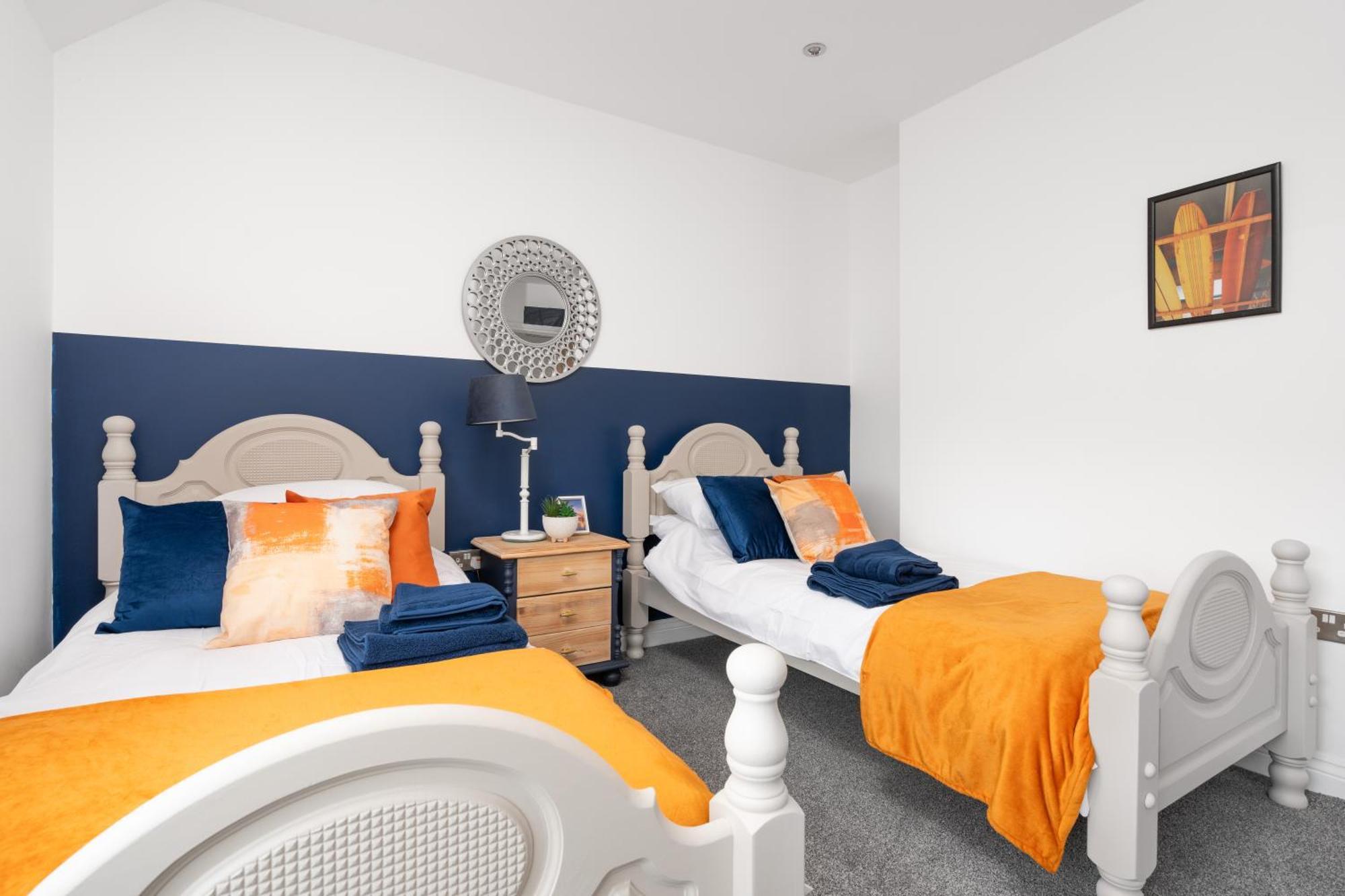 הוילה ווית'נשו Shawe House - 10 Minute Mcr Airport - Free Parking חדר תמונה
