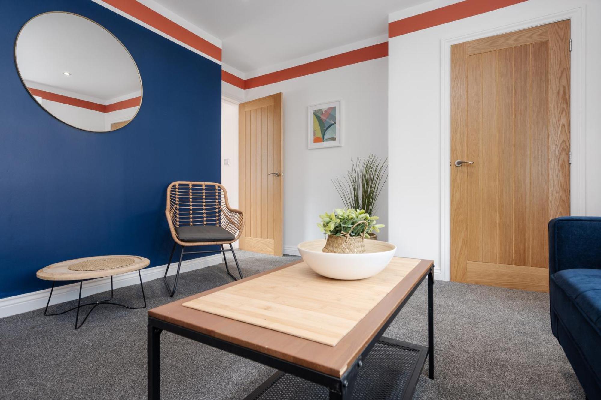 הוילה ווית'נשו Shawe House - 10 Minute Mcr Airport - Free Parking חדר תמונה